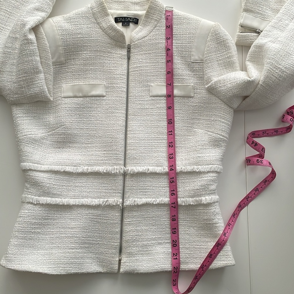Tahari jacket - Picture 8 of 9